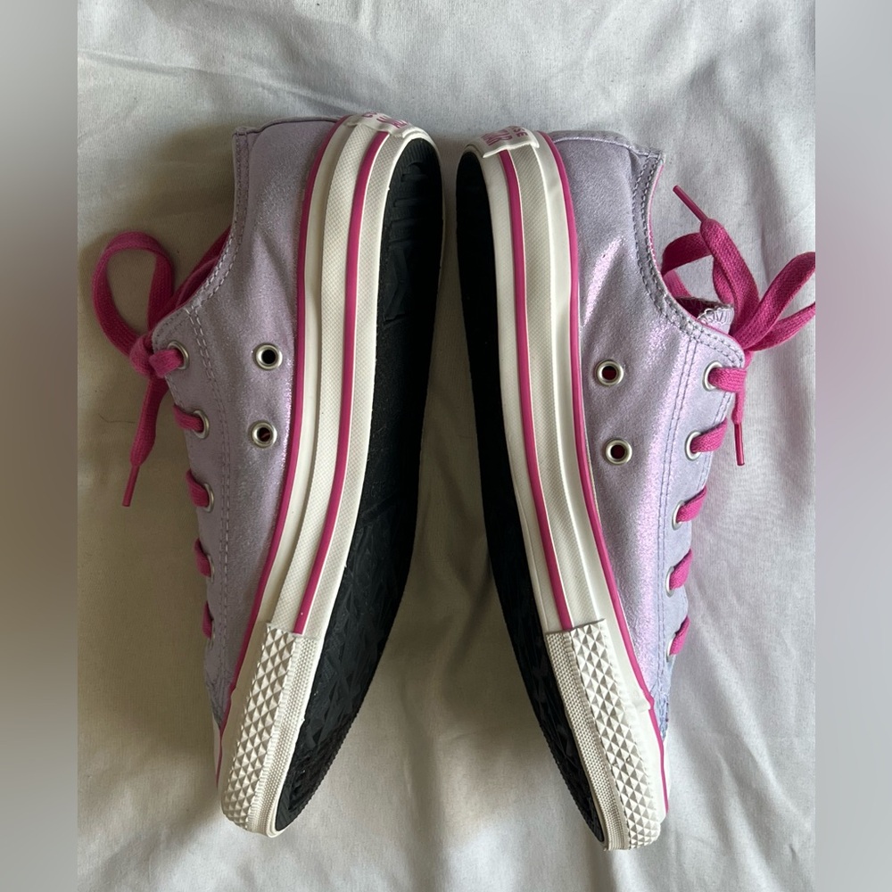 Converse Low Top size 3